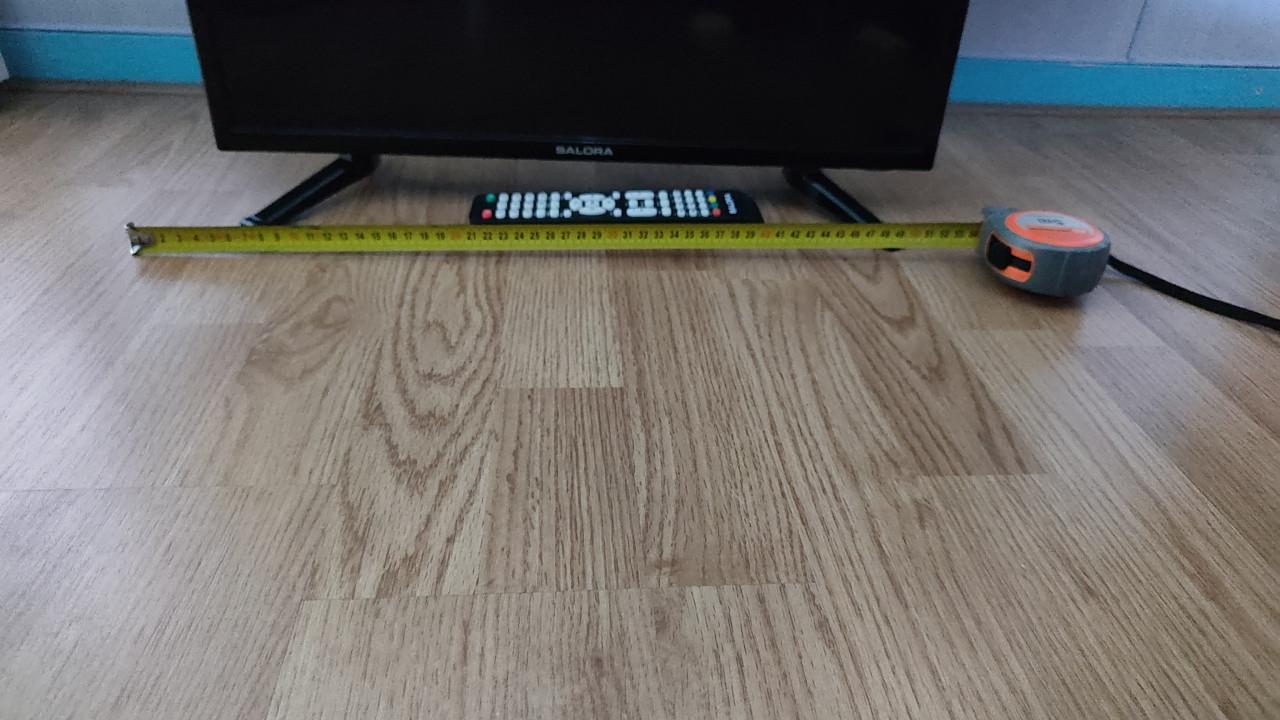 Kleine Tv GEEN SMART (kan met Chromecast smart gemaakt)