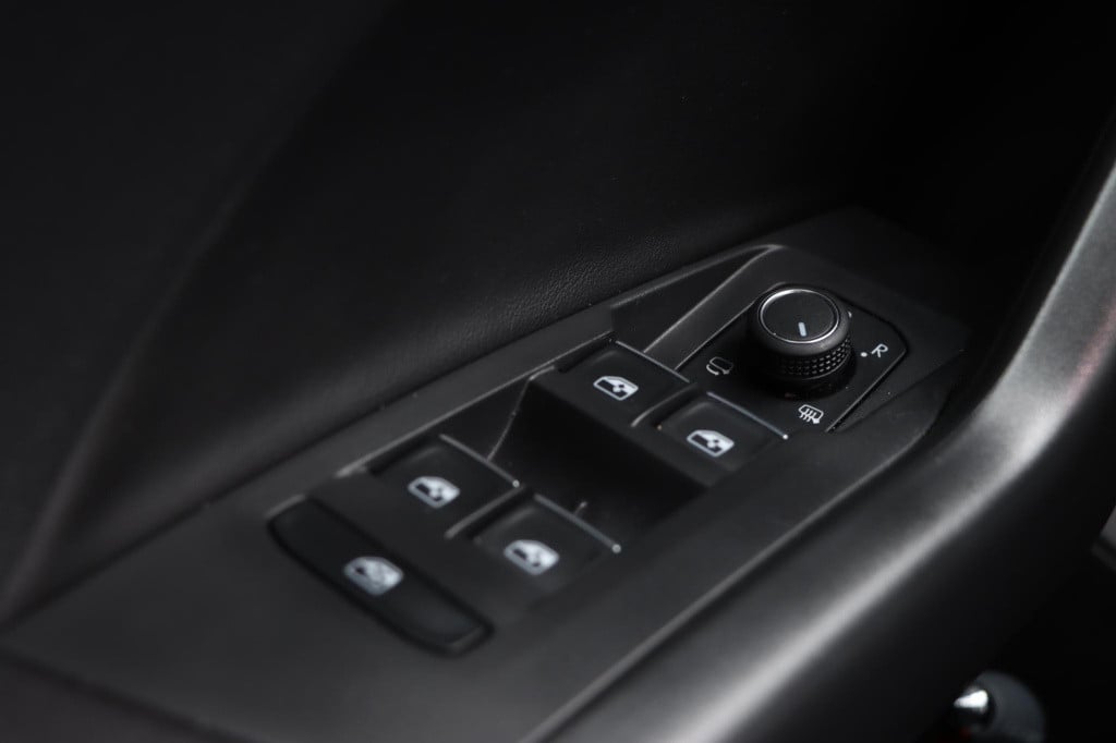 Volkswagen T-cross 1.0 tsi r-line 115pk dsg7