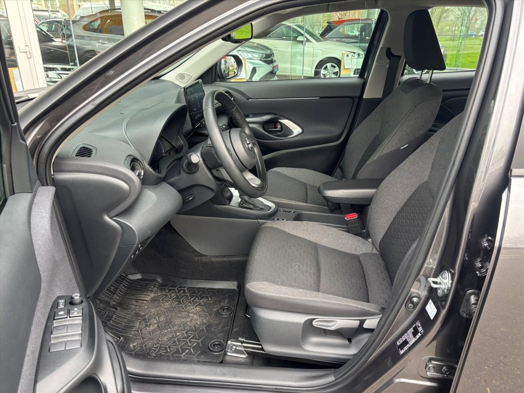 Toyota Yaris Cross 1.5 hybrid dynamic navi|head-up|stoel/stuurverw|carplay 