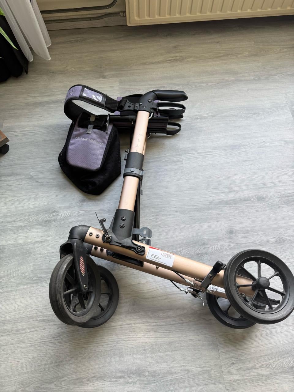 Te koop: WheelzAhead rollator zo goed als nieuw !