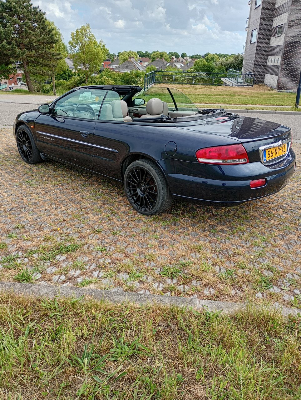 Chrysler Sebring 2005 2.7 6 cylinders 152k km 1 jaar apk!