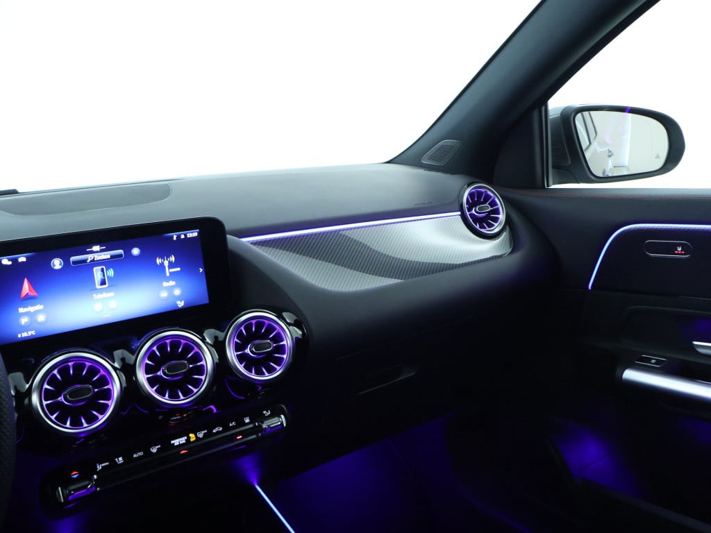 Mercedes-Benz Gla-klasse 250 e amg face lift plug-in hybride | amg line | s