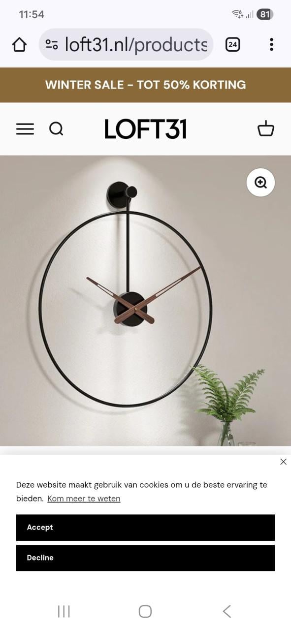 Metalen moderne wandklok.