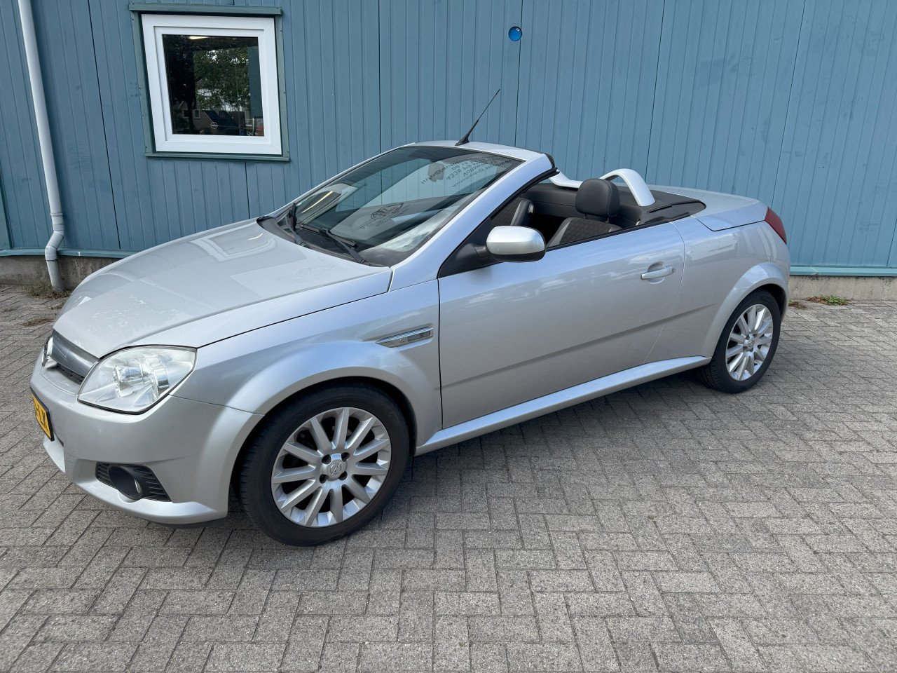 Opel Tigra Twintop 1.4 2010