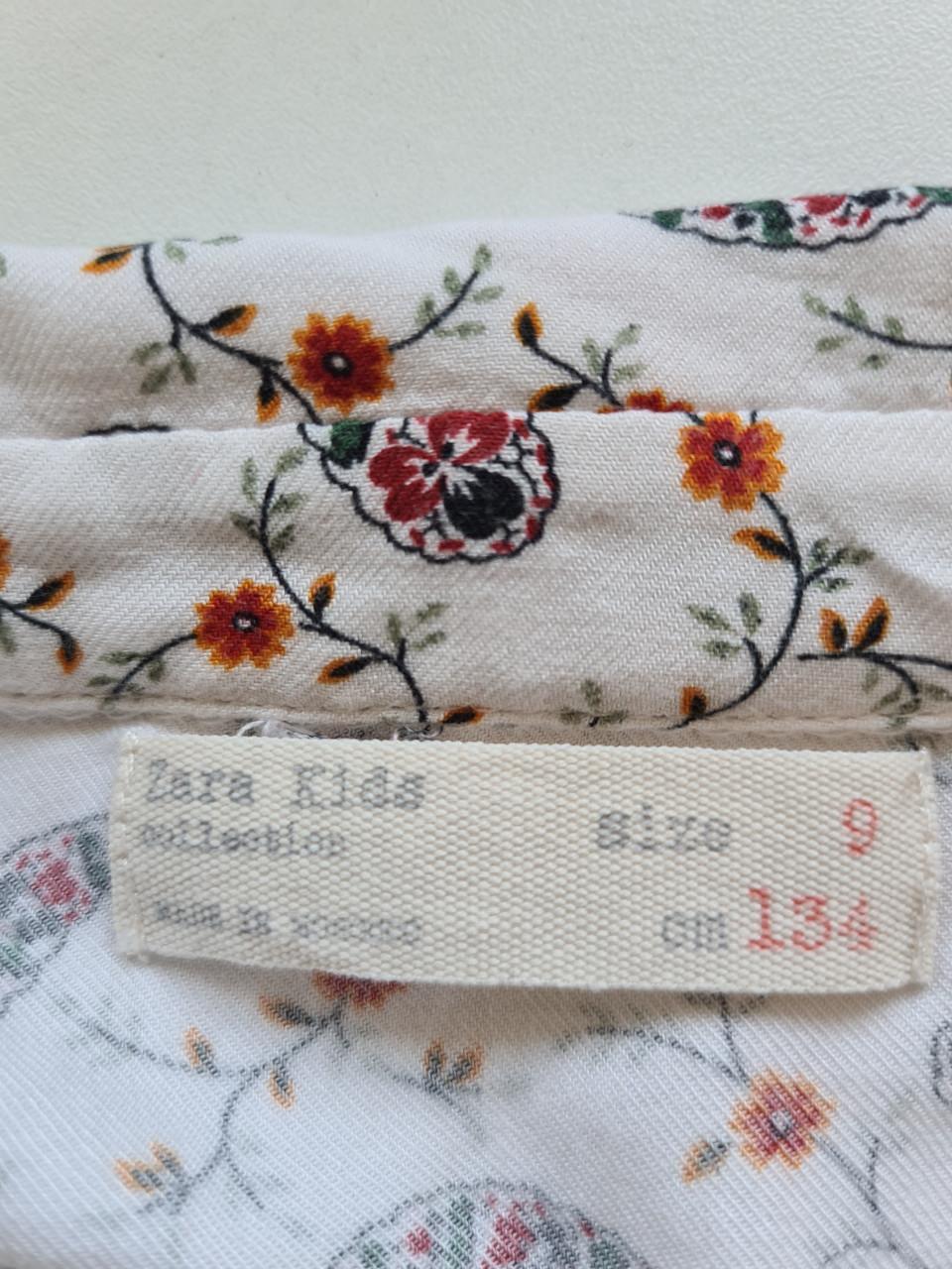 Zara leuke ecru jurk / doorknoop blouse maat 134 met bloemen