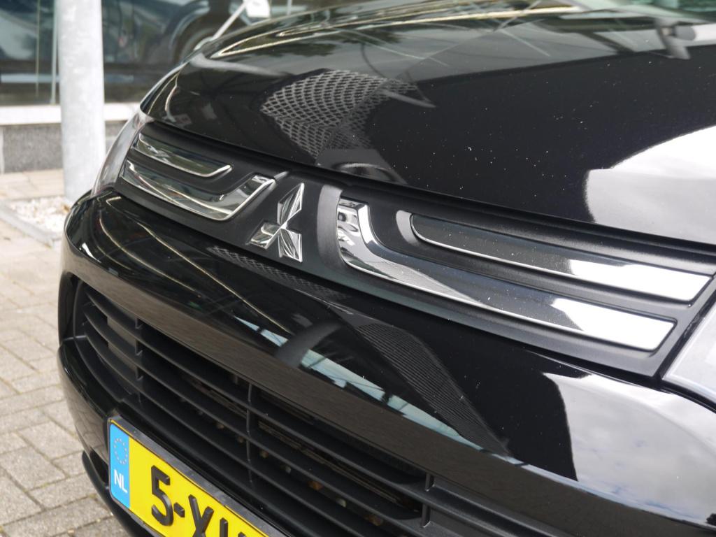 Mitsubishi Outlander 2.0 intense automaat|trekhaak|rijklaar