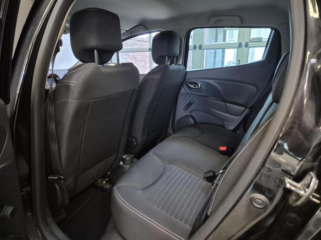 Renault Clio 0.9 tce limited / keyless / cruisecontrol / parkeersensoren