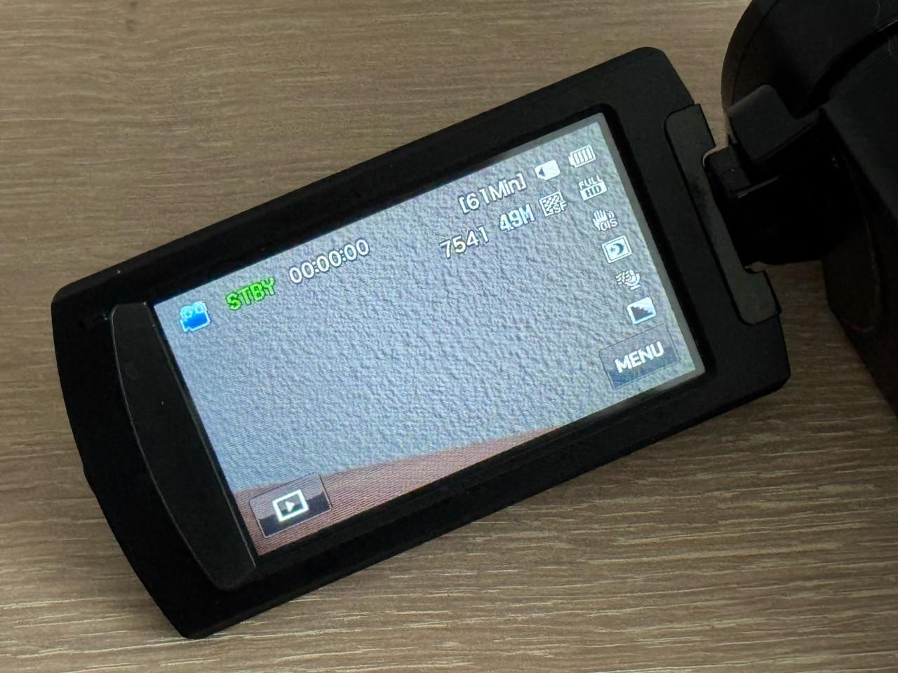 Complete Samsung HMX-H300 camcorder