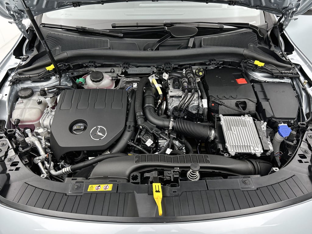 Mercedes-Benz Gla-klasse 250 e business solution amg | nightpakket | smartp