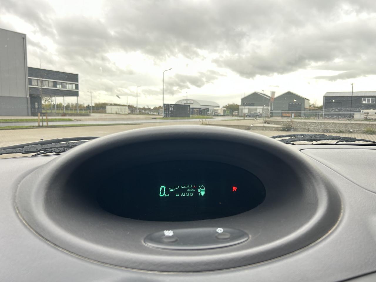 Toyota Yaris 1.3-16V VVT-i Sol/INRUILKOOPJE/RUIME APK/