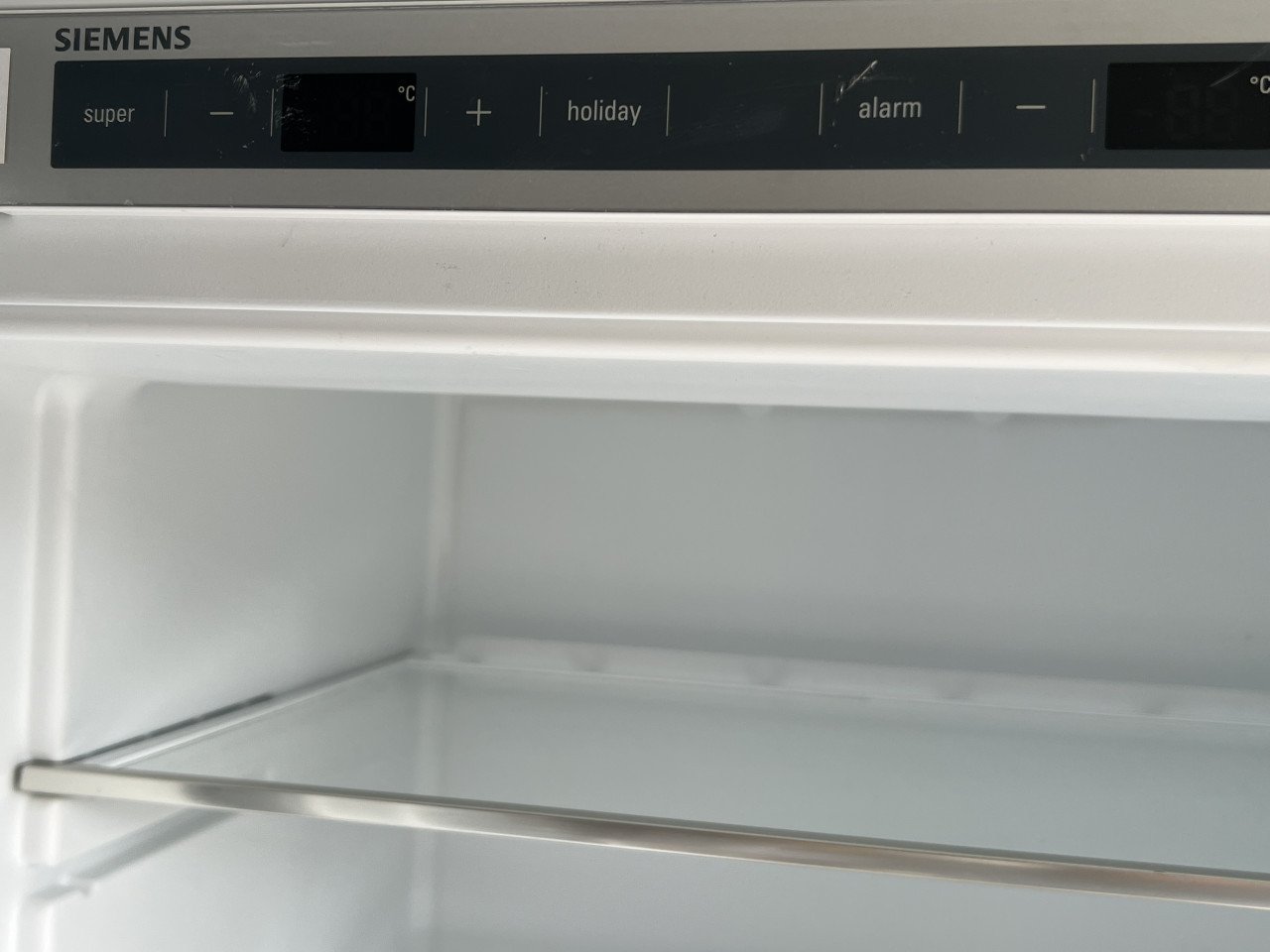 Siemens iQ500 Inbouw koel-vriescombinatie 177.2x55.8 cm. Nieuwprijs €879,-