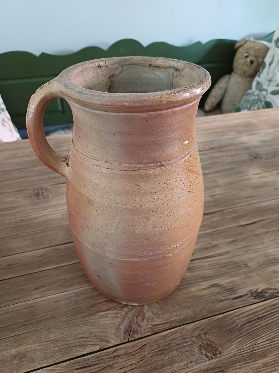 Brocante aardewerk kan/vaas