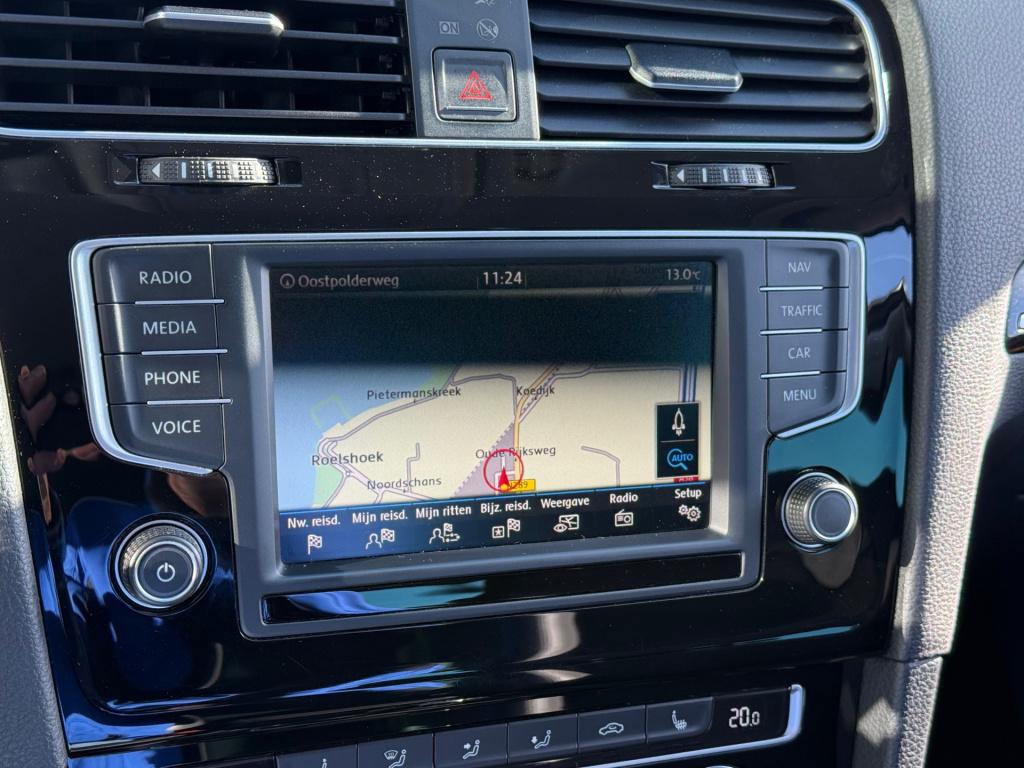 Volkswagen Golf 1.2 tsi business edition r connected dsg