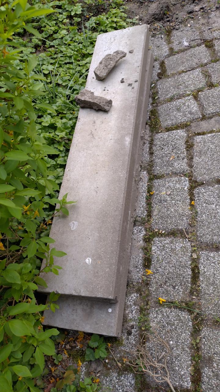 8 Kantstenen 1m x 20 cm