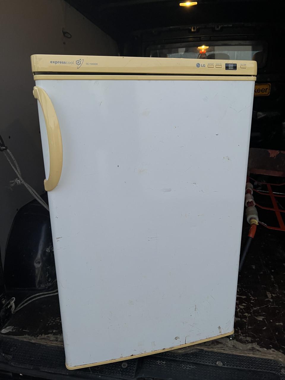 A+ klasse 4 laden tafelmodel vrieskast 85x55 cm. Inhoud Vriezer 110 liter