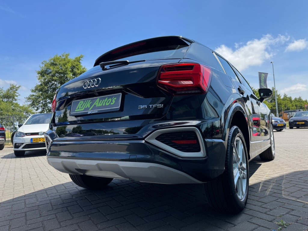 Audi Q2 35 tfsi advanced * led * camera * stoelverwarming * adaptieve cruis