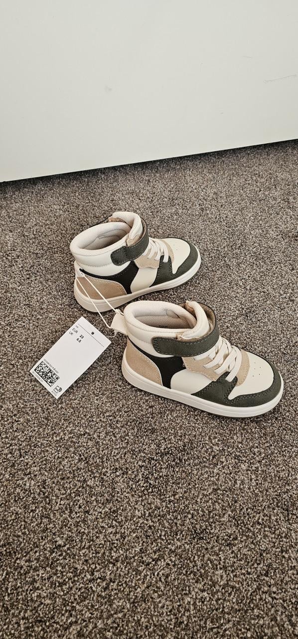 H&M nieuwe hoge sneakers maat 23
