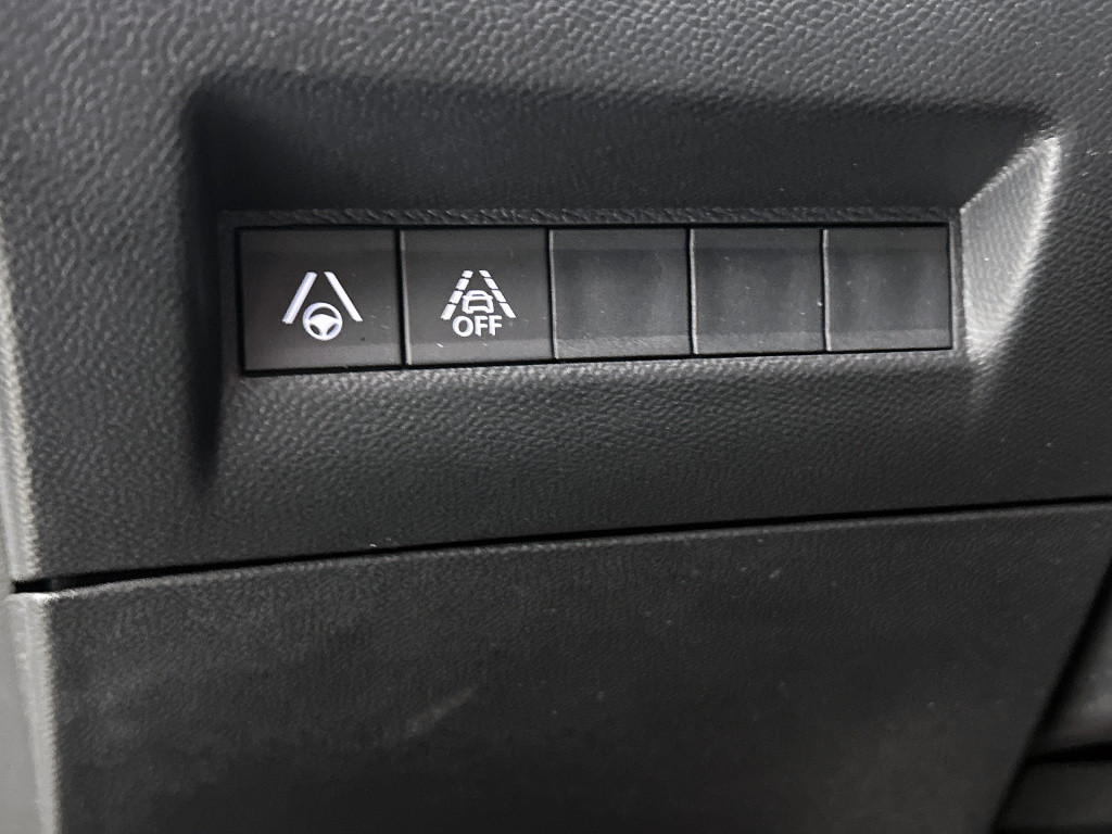 Peugeot E-2008 ev gt pack 50 kwh | rijklaar | trekhaak | panorama dak | sto