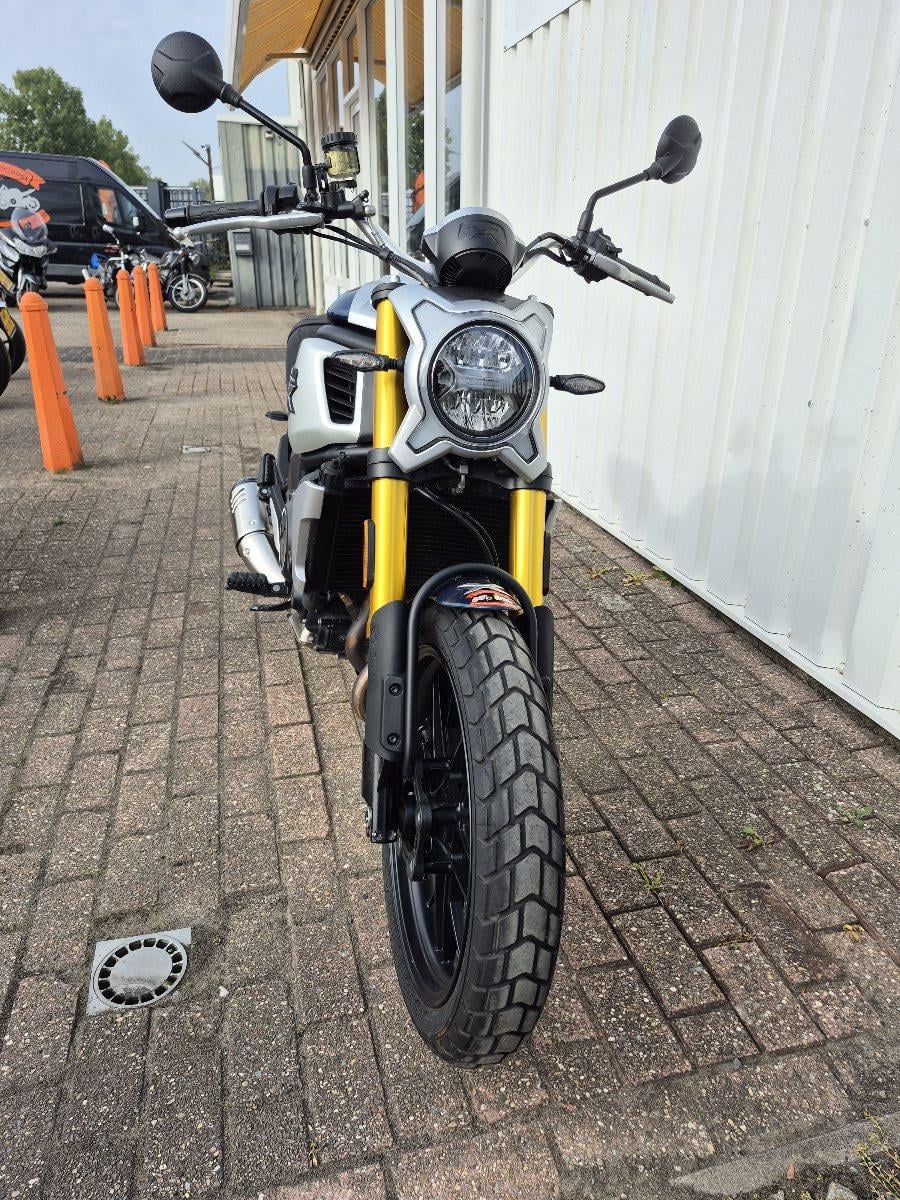 CF-Moto CL700-X, stoere naked bike uit 2022
