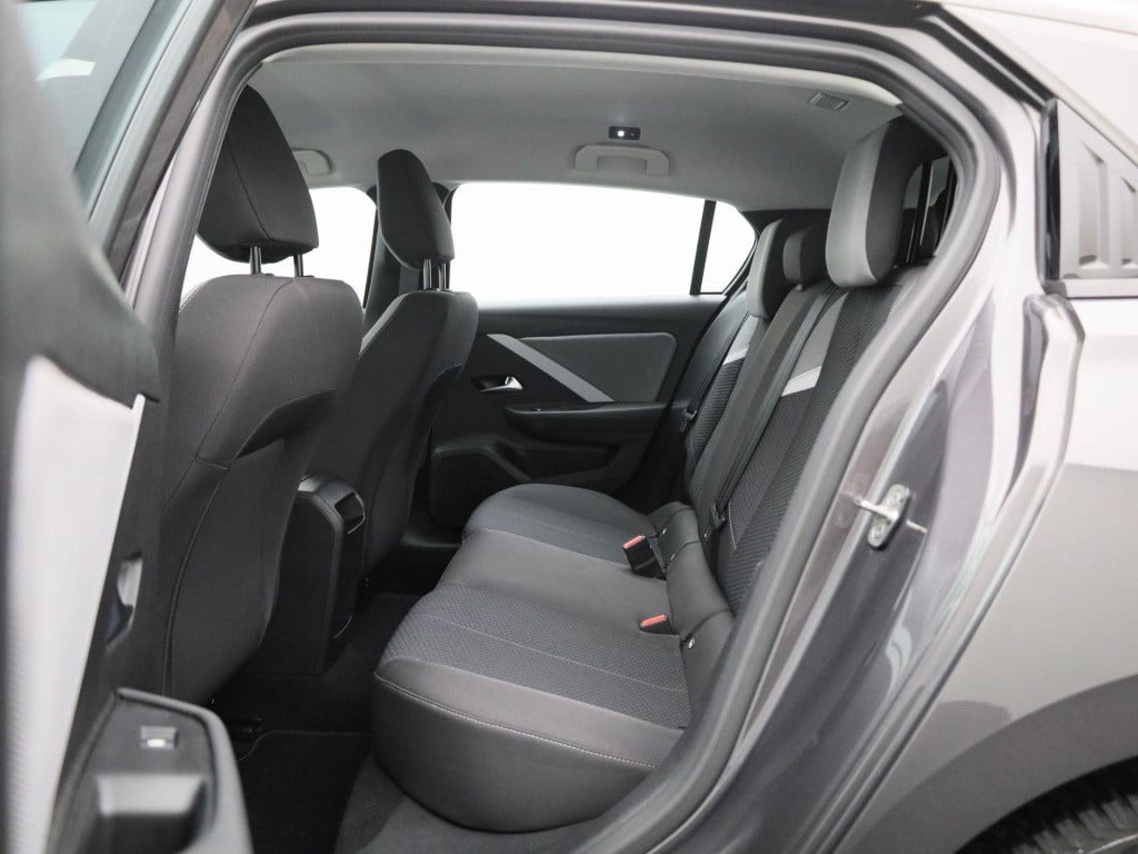 Opel Astra 1.2 edition | lmv | parkeer sensoren | virtual cockpit | climate