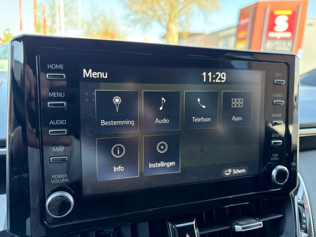 Toyota Corolla 1.8 hybrid business intro