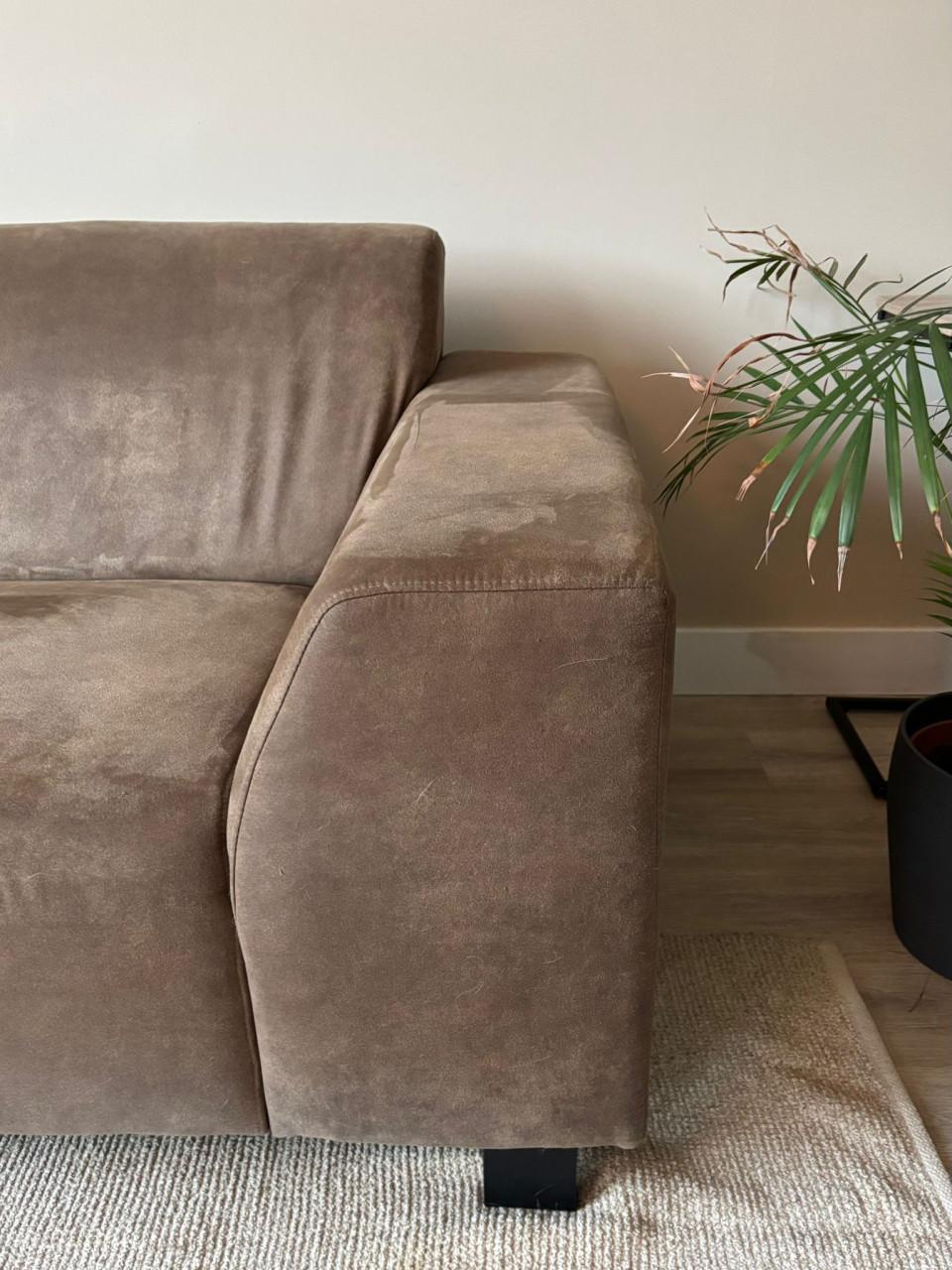 Te koop; hoekbank met poef