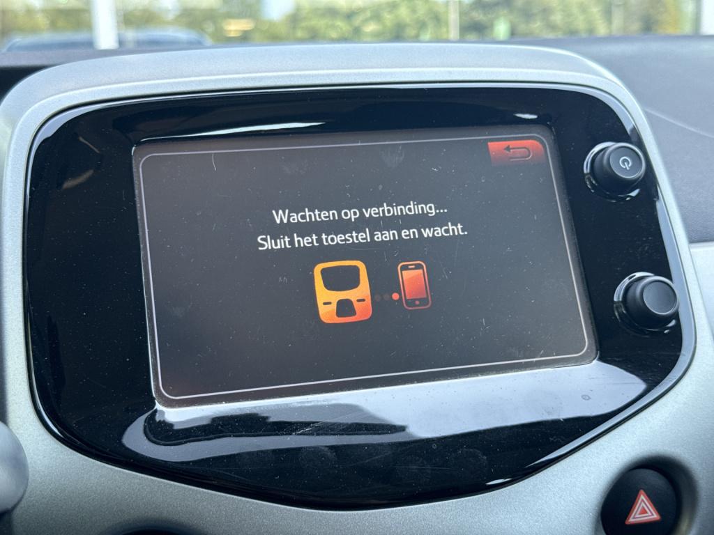 Toyota Aygo 1.0 vvt-i x-play | camera | carplay | cruisec. | navi