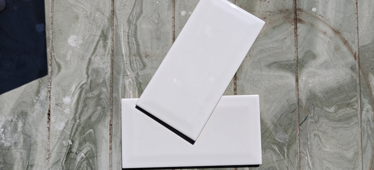 Te koop witte  tegels 87 stuks 75 x 150 mm