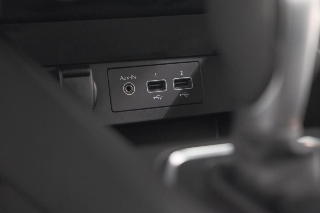 Renault Clio tce 130 edc intens |  allseason banden | camera | navigatie | 