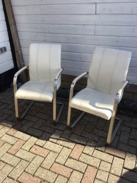 Set van 2 mooie stoelen