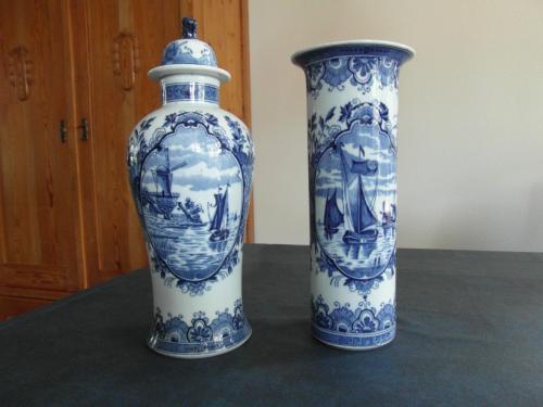 Delfts blauw kaststel.