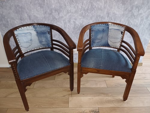 Stoelen in spijkerstof