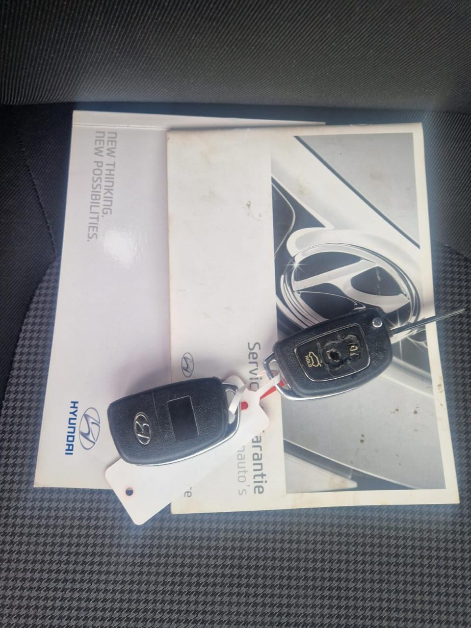 TE KOOP HYUNDAI I20 1.2i I DEAL EURO 5 ZUINIGHEIDSLABEL B