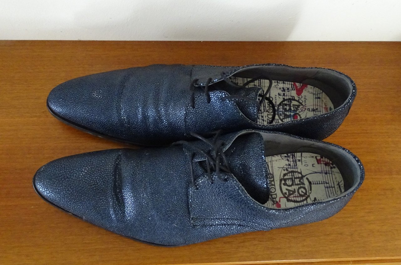 Hippe Blauwe Italiaanse schoenen Mt 45 glitter.