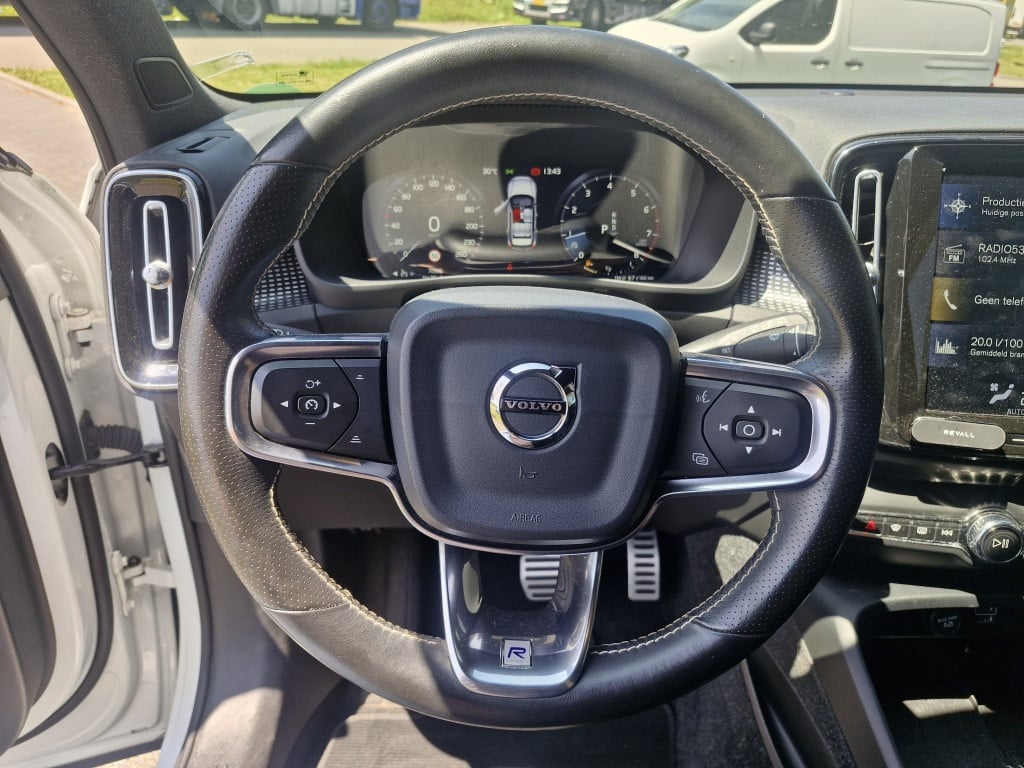 Volvo XC40 2.0 t4 r-design