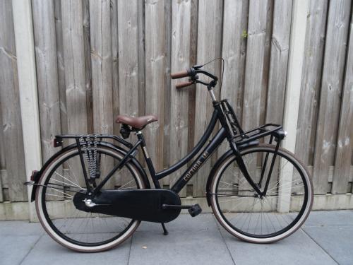 🚲 Cortina U4 – 26 inch – 3 versnellingen – zwart – jong model
