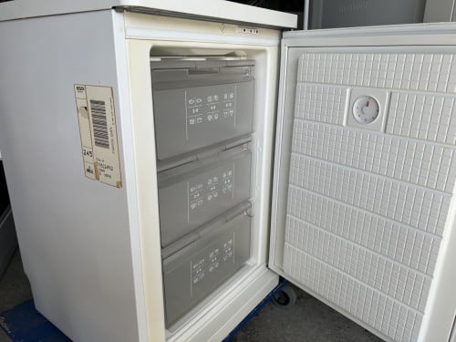 Bosch Vrieskast 110 liter 85x55 cm. Vriezer klasse schoon zonder schade