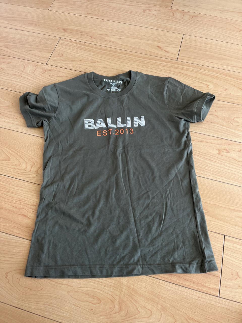 T - shirt ballin maat s