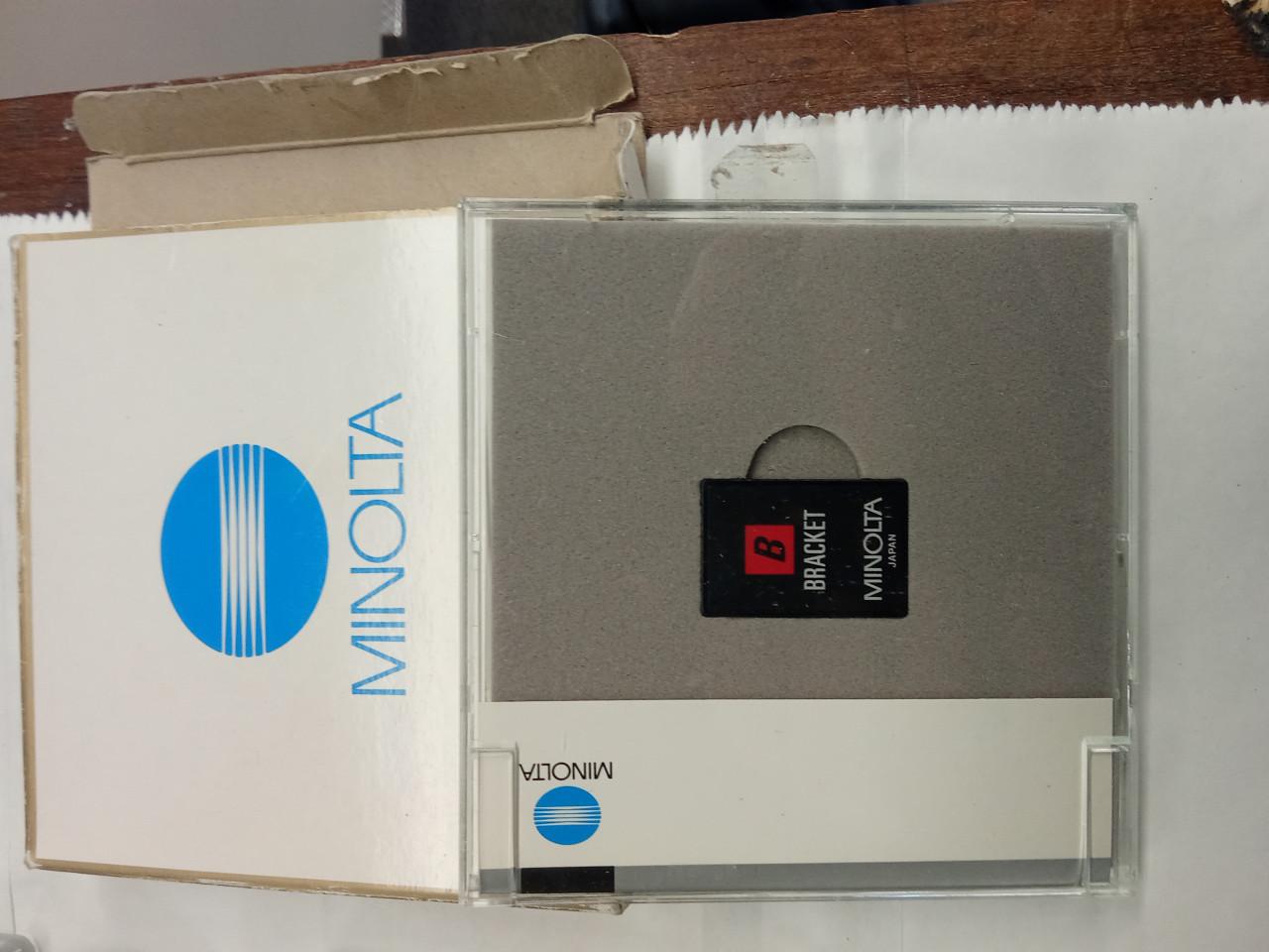 Minolta Dynax 7000i en 8000i met diverse objectieven en overige toebehoren