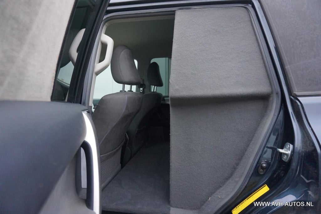 Toyota Land Cruiser 3.0 d-4d-f vx window van