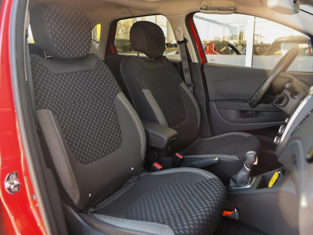 Renault Captur 1.3 tce 150pk intens automaat | panoramadak | trekhaak | nav