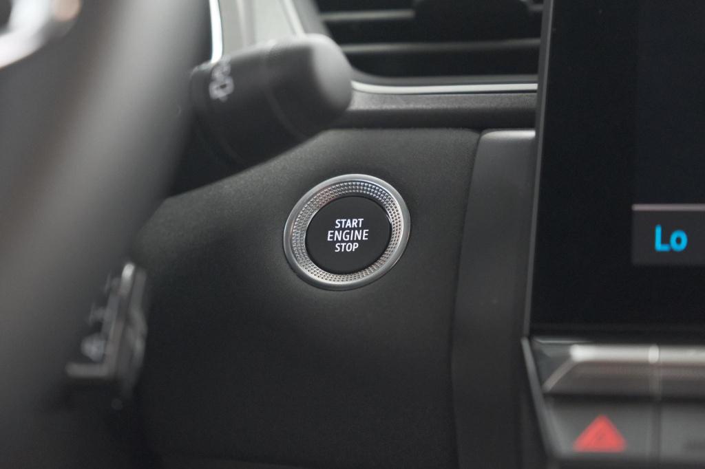 Renault Captur mild hybrid 160 edc techno | nieuw model | camera | navigati