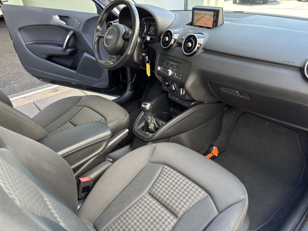 Audi A1 1.2 tfsi connect