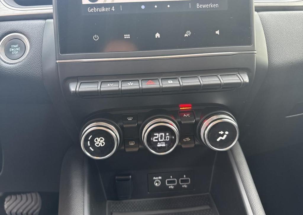 Renault Captur 1.6 e-tech plug-in hybrid 160 intens