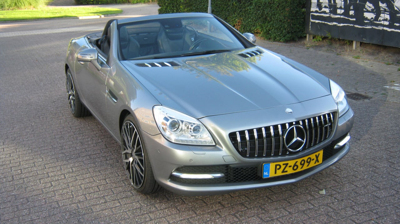 TE KOOP MERCEDES CABRIO SLK 200 AUTOMAAT UIT 2011  VOOR 13000 EURO