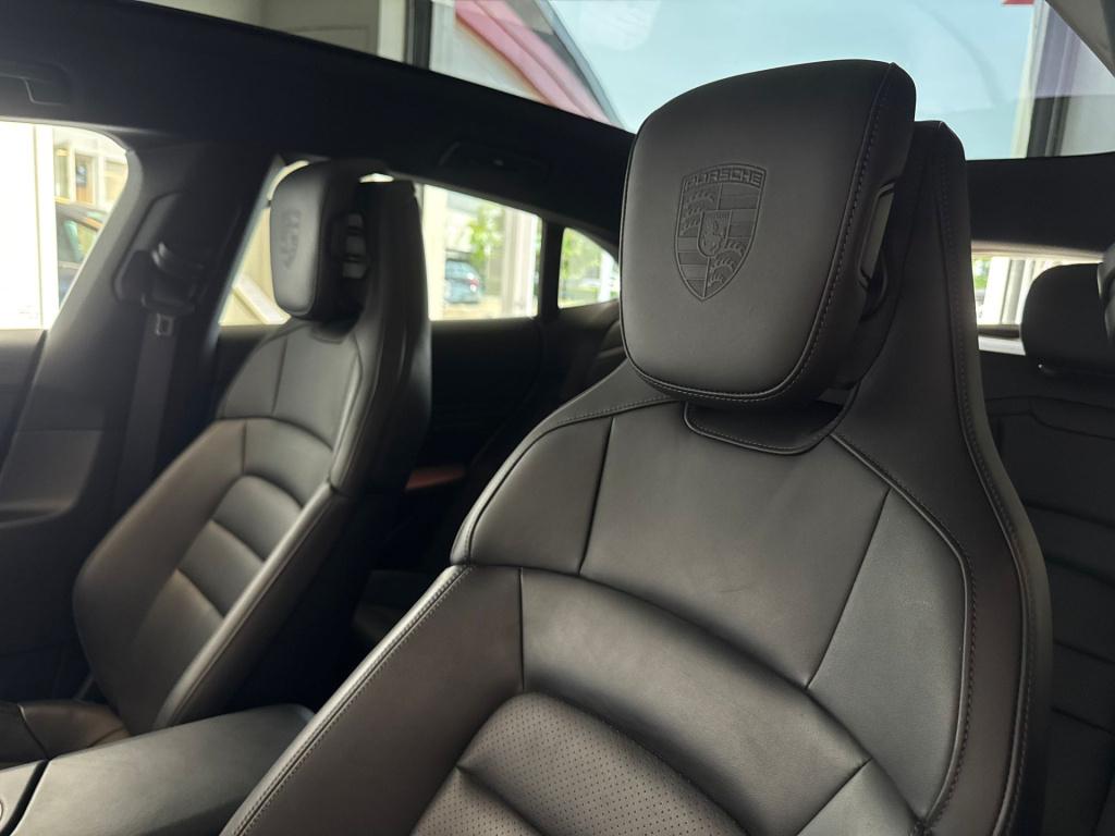 Porsche Taycan cross turismo 4 93 kwh
