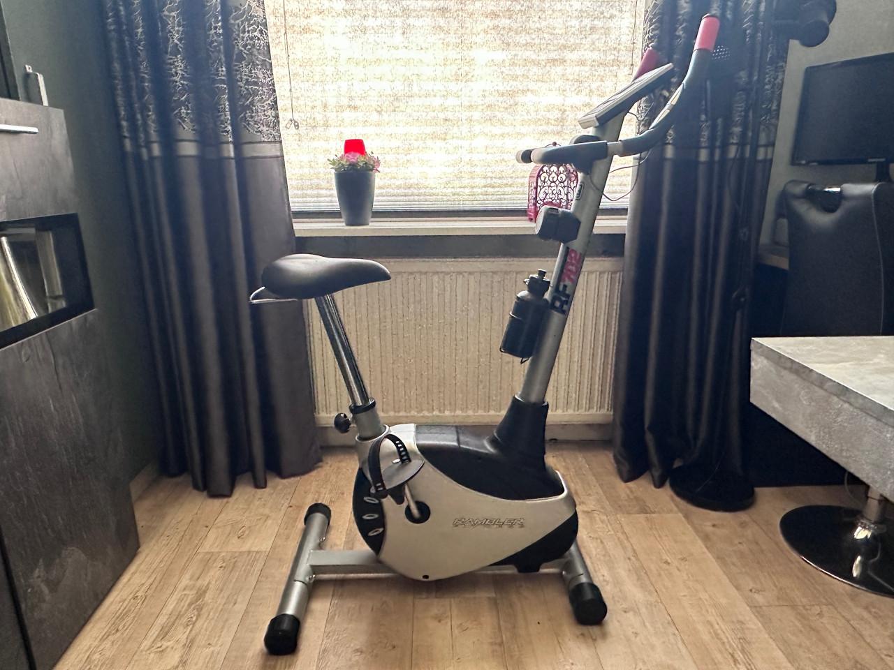 Hometrainer met gratis bidon