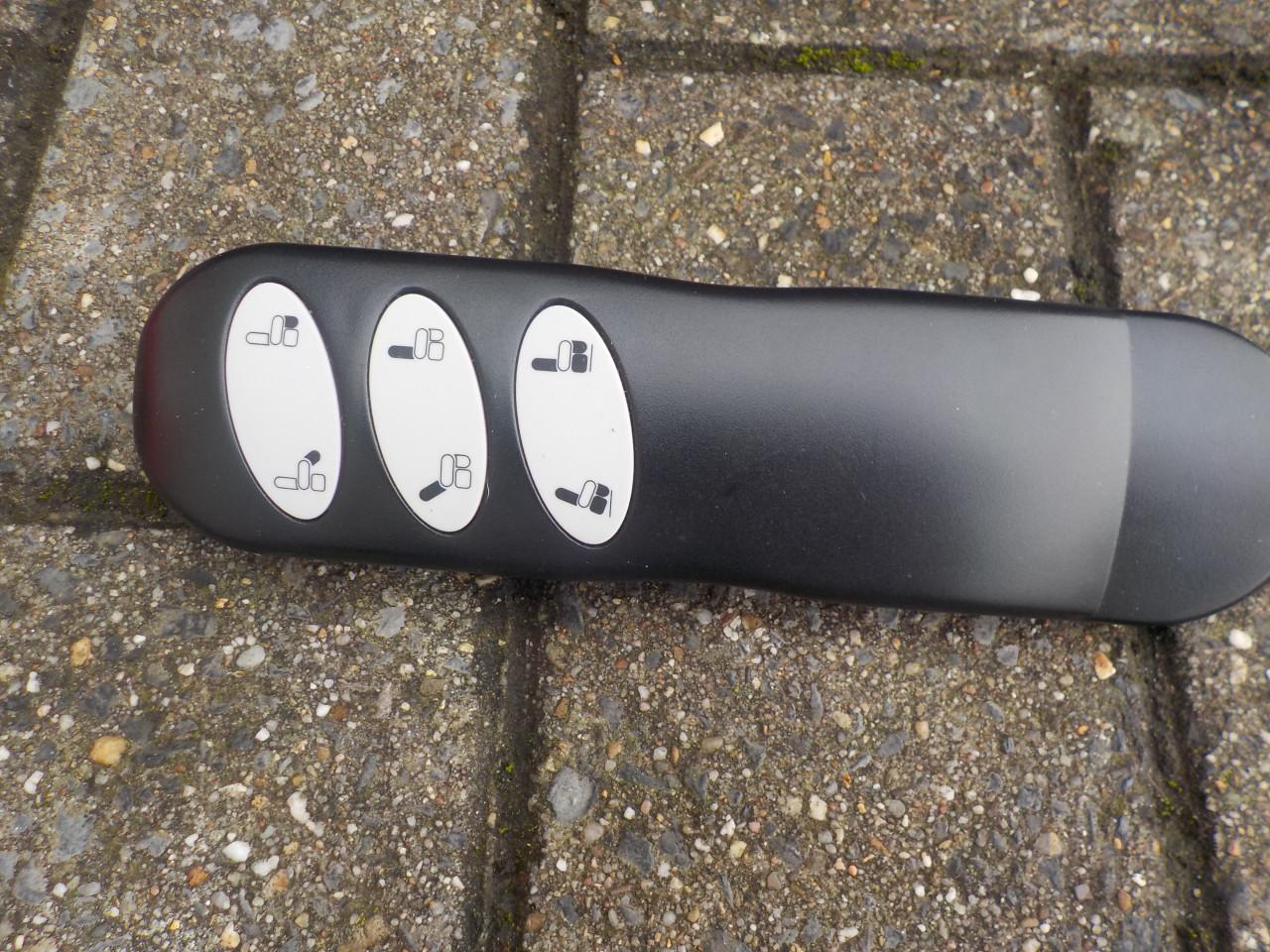 Elektrische leren sta-op relax fateuil met 2 motoren in zeer goede staat