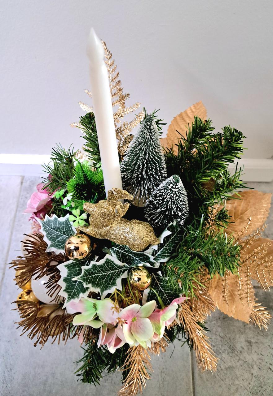 Kerst kunstbloemstuk