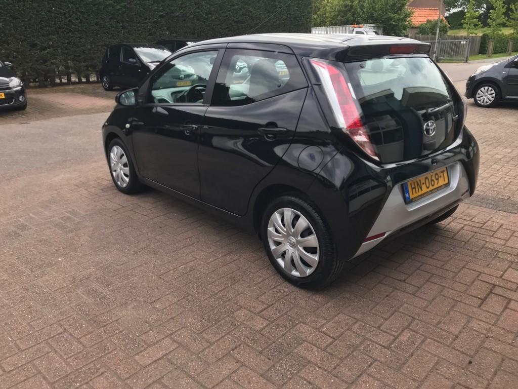 Toyota Aygo 1,0 12v x-play
